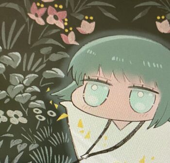  7luna blush chibi commentary_request enkidu_(fate) eyelashes fate/grand_order fate_(series) flower grass green_eyes green_hair highres jewelry leaf no_mouth pendant short_hair upper_body 