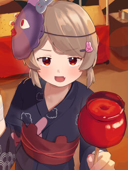  1girl absurdres bandaged_wrist bandages black_kimono blonde_hair blush candy_apple character_mask commentary_request fang food hair_ornament hairclip highres holding holding_candy_apple holding_food japanese_clothes kimono looking_at_viewer mask mask_on_head natori_sana natori_sana_(yukata) obi okaki8130 open_mouth outdoors red_eyes sana_channel sash skin_fang solo virtual_youtuber yukata 