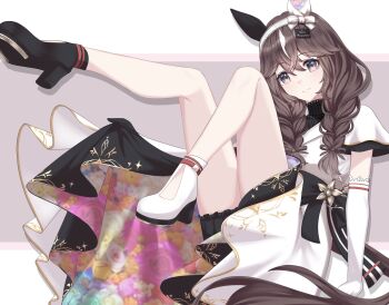  1girl absurdres animal_ears asymmetrical_footwear black_sweater blush braid braided_sidelocks breasts brown_hair closed_mouth commentary curren_bouquetd'or_(umamusume) dress ear_covers elbow_gloves gloves grey_eyes hair_between_eyes hairband highres horse_ears horse_girl legs_up long_braid long_hair looking_at_viewer low_twin_braids mismatched_ear_covers mismatched_footwear multicolored_hair simple_background smile solo streaked_hair sweater twin_braids uji_(966qrr) umamusume untranslatable_commentary white_dress white_gloves white_streaks 