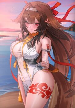  1girl absurdres animal_ears breasts brown_hair china_dress chinese_clothes clover_hair_ornament dress fox_ears fox_girl fox_tail hair_ornament hashtag-only_commentary headband highres large_breasts leg_tattoo multicolored_hair outdoors puppnett red_eyes sleeveless smile streaked_hair tail tassel tattoo thick_thighs thighs ye_shunguang zenless_zone_zero 