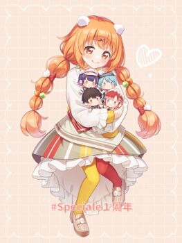  2boys 3girls :3 asymmetrical_legwear black_hair blue_eyes blue_hair blunt_bangs blush braid brown_background brown_shoes closed_mouth commentary fork_hair_ornament frilled_skirt frills full_body grey_skirt grid_background group_name hashtag heart highres holding holding_mini_person kirara_tamako kirara_tamako_(1st_costume) long_hair long_sleeves mini_person miniboy minigirl mismatched_legwear multicolored_hair multiple_boys multiple_girls nagisa_trout nanase_suzuna nijisanji orange_eyes orange_hair pantyhose purple_eyes purple_hair red_eyes red_hair red_pantyhose sakayori_soma saotome_berry shirt shoes skirt smile speciale_(nijisanji) standing standing_on_one_leg streaked_hair striped_clothes striped_skirt tokoshibyra twin_braids vertical-striped_clothes vertical-striped_skirt virtual_youtuber white_shirt yellow_eyes yellow_pantyhose 