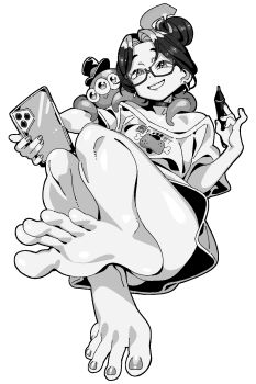  1girl 2025 blush breasts choker clothes_writing commentary commission earrings extra_eyes eyebrows_hidden_by_hair feet female_focus foot_focus full_body glasses greyscale grin hair_bun hairdressing half-closed_eyes hat head_tilt highres holding holding_pen holding_phone indie_virtual_youtuber invisible_chair jewelry kkangmuu korean_commentary lips looking_at_viewer monochrome multicolored_hair nail_polish octopus parted_bangs pen phone semi-rimless_eyewear short_sleeves shorts simi_(cho_theg) sitting small_breasts smile soles solo thighs toenail_polish toenails toes top_hat transparent_background two-tone_hair 