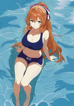  1girl absurdres alternate_costume blue_bra blue_shorts blue_sports_bra bow bra breasts brown_hair cleavage collarbone commentary dolphin_shorts english_commentary girls'_frontline girls'_frontline_2:_exilium green_eyes hair_bow highres long_hair multicolored_bow navel ponytail shorts sitting smile solo sports_bra springfield_(girls'_frontline) springfield_(girls'_frontline_2) striped_bow totalmajorweeb underwear water 