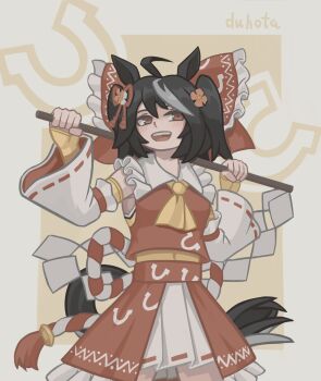 :d ahoge animal_ears artist_name ascot black_hair bow brown_background commentary cosplay cowboy_shot detached_sleeves duhota full_body gohei hair_bow hair_ribbon hakurei_reimu hakurei_reimu_(cosplay) highres holding holding_gohei horse_ears horse_girl horse_tail horseshoe_print kitasan_black_(umamusume) kouhaku_nawa long_sleeves looking_at_viewer medium_hair multicolored_hair open_mouth red_bow red_eyes red_ribbon red_skirt ribbon ribbon-trimmed_sleeves ribbon_trim rope shimenawa skirt smile standing streaked_hair tail teeth touhou two_side_up umamusume upper_teeth_only white_hair wide_sleeves yellow_ascot 