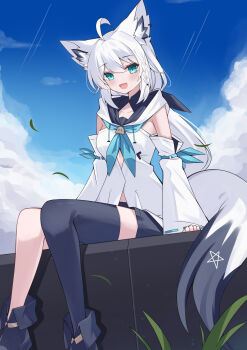  1girl absurdres animal_ears bare_shoulders commentary fox_ears fox_girl fox_tail gosong green_eyes hair_between_eyes highres hololive long_hair looking_at_viewer shirakami_fubuki solo tail thighs untranslatable_commentary white_hair 