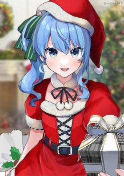  1girl belt blue_eyes blue_hair blurry christmas christmas_stocking christmas_tree depth_of_field dress fireplace foreshortening fur-trimmed_collar fur_trim gift hat highres holding holding_gift holding_sack holly hololive hoshimachi_suisei indoors long_hair looking_at_viewer mantelpiece red_dress ringlets sack santa_costume santa_hat shinomiya_shino_(sinosino141) short_sleeves side_ponytail sidelocks smile solo tsurime virtual_youtuber wavy_hair wreath 
