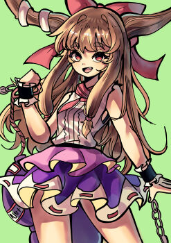  1girl :d absurdres bilingual_commentary bow bowtie brown_hair brown_horns chain commentary cowboy_shot cuffs dot_nose fang gourd green_background hair_bow highres holding holding_gourd horn_ornament horn_ribbon horns ibuki_suika long_hair long_sidelocks looking_at_viewer mixed-language_commentary no_pupils oni open_mouth red_bow red_bowtie red_eyes ribbon ribbon-trimmed_skirt ribbon_trim shackles shirt sidelocks simple_background skirt sleeveless sleeveless_shirt smile solo standing torn_clothes torn_sleeves touhou user_jnhm8724 very_long_hair white_shirt wrist_cuffs 