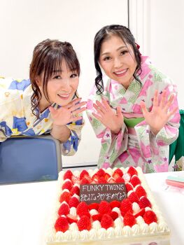  birthday_cake birthday_connection bishoujo_senshi_sailor_moon cake food fruit fukami_rica funky_twins highres sailor_jupiter sailor_venus shinohara_emi strawberry voice_actor voice_actor_connection  rating:General score:1 user:TokusatsusFan