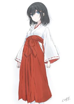  1girl black_hair blue_eyes breasts closed_mouth commentary_request core_(mayomayo) hair_between_eyes hakama hakama_skirt highres japanese_clothes kimono long_sleeves medium_breasts miko original red_hakama ribbon-trimmed_sleeves ribbon_trim signature simple_background skirt socks solo standing tabi white_background white_kimono white_socks wide_sleeves 