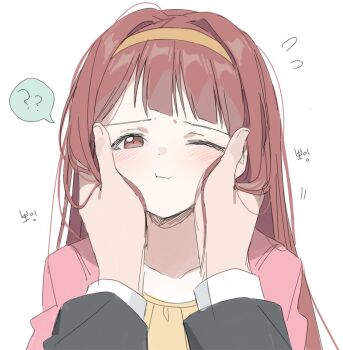  1girl 1other ? blush closed_mouth commentary_request flying_sweatdrops hairband hands_on_another's_cheeks hands_on_another's_face hano9789 highres idolmaster idolmaster_million_live! korean_commentary long_hair looking_at_viewer one_eye_closed red_eyes red_hair simple_background solo_focus speech_bubble spoken_question_mark tanaka_kotoha upper_body white_background yellow_hairband 