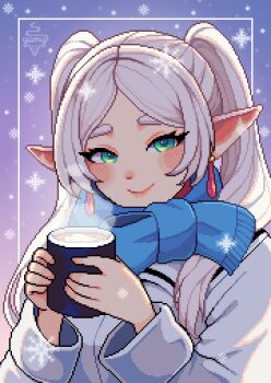  1girl absurdres artist_name aseprite_(medium) blue_scarf blush commentary cup earrings english_commentary frieren gradient_background green_eyes heart highres holding holding_cup jewelry long_hair looking_at_viewer mug parted_bangs pixel_art pointy_ears scarf simple_background smile snowflakes sousou_no_frieren steam teardrop_earrings twintails upper_body white_hair yumykon 