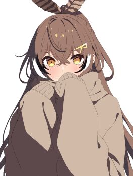  1girl absurdres ahoge alternate_costume baggy_clothes brown_eyes brown_hair brown_hoodie commentary crossed_bangs feather_hair_ornament feathers hair_between_eyes hair_ornament hairclip highres hololive hololive_english hood hoodie katsuo_shimanto long_hair looking_at_viewer multicolored_hair nanashi_mumei oversized_clothes oversized_sweater ponytail sleeves_past_fingers sleeves_past_wrists solo streaked_hair upper_body very_long_hair virtual_youtuber 