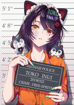  1girl absurdres alternate_costume animal animal_ears animal_on_shoulder artistic_error banken_(inui_toko) black_hair character_name circle_facial_mark commentary_request copyright_name dog_ears drop_shadow english_text facial_mark flower green_nails hair_flower hair_ornament halftone halftone_background hands_up head_tilt height_mark heterochromia highres holding holding_sign inui_toko iridescent_hair jumpsuit looking_at_viewer maid_headdress medium_hair mugshot nail_polish nijisanji number_on_cheek orange_jumpsuit parted_lips prison_clothes red_eyes sai_leoria sign sleeves_rolled_up upper_body virtual_youtuber watermark white_headdress yellow_eyes 