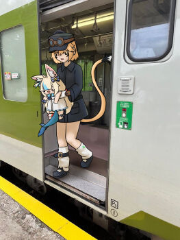  2girls ahoge animal_ear_fluff animal_ears black_hat black_shirt black_skirt blonde_hair blue_streaks cat_ears dooby dress fins fish_girl fish_tail gloves goggles goggles_on_headwear hat highres indie_virtual_youtuber jerboa_tail lifebuoy_anklet lifebuoy_hair_ornament long_hair low_twintails multicolored_hair multiple_girls photo_background sameko_saba sameko_saba_(1st_costume) shirt short_hair skirt streaked_hair tail torororose train twintails very_long_hair virtual_youtuber white_dress 