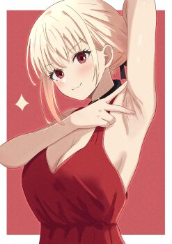  1girl absurdres arm_behind_head arm_up armpits azakura_(beniyomogi) bare_arms black_collar blonde_hair blush border breasts cleavage closed_mouth collar commentary_request dress highres large_breasts looking_at_viewer lycoris_recoil nishikigi_chisato presenting_armpit red_background red_dress red_eyes short_hair simple_background smile solo upper_body v white_border 