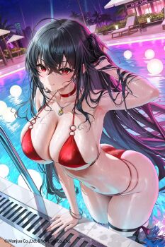  1girl ahoge arm_up ass azur_lane bad_source bikini black_hair breasts collarbone highres jewelry large_breasts long_hair navel necklace official_art pool red_eyes solo swimsuit taihou_(azur_lane) thighs  rating:Sensitive score:17 user:danbooru