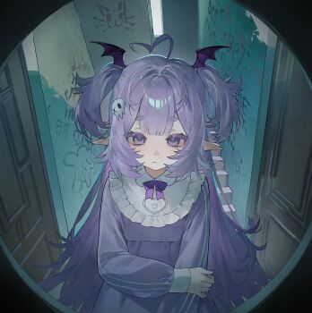 1girl ahoge closed_mouth demon_wings dress frilled_dress_collar hair_ornament head_wings heart heart_ahoge highres long_hair long_sleeves mokimioki_(vtuber) neck_ribbon original pointy_ears pov_peephole purple_dress purple_eyes purple_hair purple_nails purple_ribbon ribbon russian_text skull_hair_ornament solo stairs stairwell two_side_up virtual_youtuber wings yasumigohan 