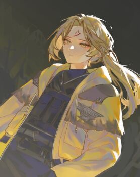  1boy a_certain_sinclair_(project_moon) aged_up belt black_belt blonde_hair closed_mouth coat commentary curtained_hair dhlrhkrwnals facial_mark forehead_mark green_coat highres korean_commentary long_hair looking_at_viewer male_focus parted_bangs project_moon scar scar_on_face serious simple_background sinclair_(project_moon) spoilers yellow_eyes 