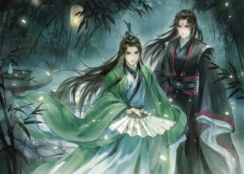  2boys absurdres bamboo bamboo_forest bamboo_print black_hanfu chair chinese_clothes closed_mouth cobblestone commentary_request cup curtained_hair feet_out_of_frame floating_clothes floating_hair forest from_above green_eyes half_updo hand_fan hanfu highres holding holding_fan jug_(bottle) lantern layered_sleeves light_particles long_hair long_sleeves looking_at_viewer luo_binghe male_focus multiple_boys nature night outdoors paper_lantern parted_bangs red_eyes renzha_fanpai_zijiu_xitong ribboned_xiao_guan shen_qingqiu sky_lantern sleeves_past_fingers sleeves_past_wrists standing table tray very_long_hair wide_sleeves yunchuan_1013 zuiyin 