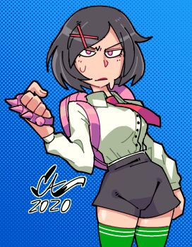  1girl 2020 backpack bag black_hair black_shorts blue_background brass_knuckles caliginousarts collared_shirt commentary cowboy_shot delinquent frown full_body green_thighhighs hair_ornament hairclip half-closed_eyes heart-shaped_bag high-waist_shorts highres kunio-kun_series long_sleeves looking_at_viewer misako_(kunio-kun) necktie pink_bag pink_eyes red_necktie river_city_girls school_uniform shirt shirt_tucked_in short_hair short_shorts shorts solo spiked_knuckles sweat thighhighs weapon white_shirt 