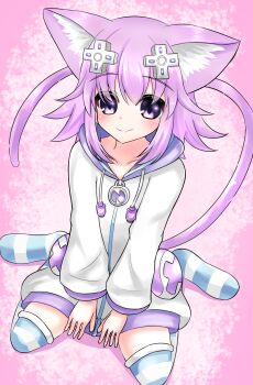  1girl absurdres animal_ears blush cat_ears cat_girl cat_tail commentary d-pad d-pad_hair_ornament drawstring emblem flat_chest hair_ornament highres hood hoodie kid_tori long_sleeves neptune_(neptunia) neptune_(series) purple_eyes purple_hair purple_tail short_hair sidelocks simple_background smile socks solo striped_clothes striped_socks striped_thighhighs tail tail_raised thighhighs usb 