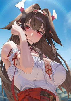  1girl absurdres adjusting_hair arm_strap bare_shoulders blue_sky blush breasts brown_hair chco cleavage closed_mouth commentary criss-cross_straps detached_collar fox_girl from_below hair_intakes highres large_breasts long_hair official_alternate_costume red_eyes shirt sky smile solo white_shirt ye_shunguang zenless_zone_zero 