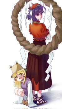  2girls blonde_hair brown_hat commentary_request hair_ornament hat highres korean_commentary long_hair long_sleeves looking_at_viewer lovelobten moriya_suwako multiple_girls open_mouth puffy_sleeves purple_hair red_eyes red_shirt red_skirt rope shadow shimenawa shirt short_hair skirt smile squatting thighhighs touhou white_background white_thighhighs wide_sleeves yasaka_kanako yellow_eyes 