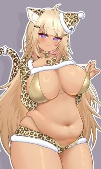  1girl ahoge alternate_form alternate_hairstyle animal_ear_fluff animal_ears animal_print belly bikini bikini_top_pull bikini_under_clothes blonde_hair blush breasts cat_ears cat_girl cat_tail choker clothes_lift dark-skinned_female dark_skin fur-trimmed_shorts fur_trim gold_bikini gold_choker gyaru hair_ornament hairclip hand_on_own_chest hat highleg highleg_bikini hololive large_breasts leopard_print leopard_print_hat leopard_print_shirt leopard_print_shorts long_hair mochigomemcmc multicolored_hair navel neck_bell nekomata_okayu pink_hair plump purple_background purple_eyes shirt shirt_lift short_shorts shorts skindentation smile solo standing swimsuit tail tail_ornament virtual_youtuber whale_tail_(clothing) 