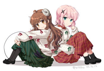  2girls ankle_boots aqua_eyes black_boots black_pantyhose boots bow brown_hair chiyoda_momo commentary_request curled_horns dated demon_horns demon_tail fang green_bow green_skirt hair_between_eyes hair_ornament hands_on_own_knees horns long_hair looking_at_viewer machikado_mazoku mary_janes multiple_girls orange_eyes pantyhose pink_hair plaid_clothes plaid_skirt red_bow shoes short_hair simple_background sitting skin_fang skirt smile striped_clothes striped_skirt sweater tail takano_ui twirling_hair twitter_username two-tone_skirt vertical-striped_clothes vertical-striped_skirt white_background white_sweater x_hair_ornament yoshida_yuuko 