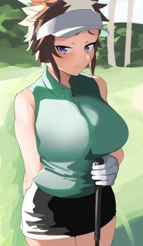  1girl absurdres alternate_costume animal_ears arm_behind_back bare_shoulders blue_eyes blush breasts brown_hair closed_mouth commentary_request eros_no_kami gloves golf golf_club highres holding holding_golf_club horse_ears horse_girl large_breasts looking_at_viewer mejiro_ryan_(umamusume) multicolored_hair purple_eyes short_hair shorts smile solo two-tone_hair umamusume visor_cap white_gloves white_hair 