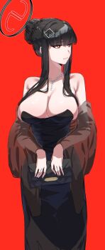 1girl absurdres azuisei bag black_dress blue_archive blunt_bangs braid braided_bun breasts commentary dress hair_bun halo handbag highres holding holding_bag jewelry large_breasts looking_to_the_side necklace official_alternate_costume red_background red_eyes rio_(blue_archive) rio_(dress)_(blue_archive) see-through_clothes see-through_shawl shawl sidelocks simple_background single_hair_bun solo strapless strapless_dress