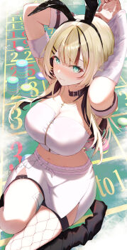 1girl absurdres animal_ears black_choker black_hair blonde_hair blush breasts choker cleavage closed_mouth commentary_request green_eyes highres imblossoms kurumi_noah kurumi_noah_(7th_costume) large_breasts long_hair long_sleeves looking_at_viewer multicolored_hair navel poker_chip poker_table rabbit_ears shirt skirt smile solo stomach streaked_hair table thighs two-tone_hair virtual_youtuber vspo! white_shirt white_skirt white_sleeves