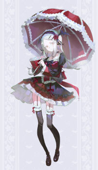 1girl absurdres bat_wings black_bow black_bowtie black_dress black_shoes black_thighhighs bow bowtie chinese_commentary collarbone commentary_request cross detached_collar dress flipped_hair flower frilled_dress frills full_body gakuen_idolmaster garter_straps grey_hair hair_flower hair_ornament hairband hairclip highres holding holding_umbrella idolmaster iinagi_(kashiwa_keira) juliet_sleeves latin_cross lolita_fashion lolita_hairband long_hair long_sleeves multicolored_dress parallel_hairclips parasol parted_bangs puffy_sleeves red_dress red_flower red_rose red_umbrella rose shinosawa_hiro shoes short_dress solo standing thigh_strap thighhighs umbrella wings