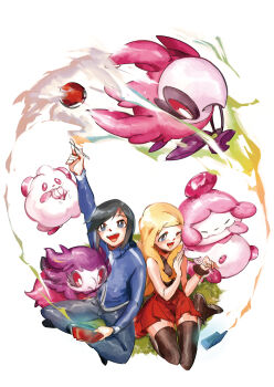 1boy 1girl absurdres arm_up aromatisse black_hair black_shirt black_shoes black_thighhighs blonde_hair blue_jacket blue_pants blush bracelet calem_(pokemon) commentary_request evolution evolutionary_line eyelashes food_in_mouth gameplay_mechanics gen_6_pokemon handheld_game_console highres holding holding_handheld_game_console holding_stylus intrinsical jacket jewelry long_hair long_sleeves mouth_hold nintendo nintendo_3ds no_headwear open_mouth pants poke_ball poke_ball_(basic) pokemon pokemon_(creature) pokemon_xy purple_bag red_skirt sachet sachet_(pokemon) serena_(pokemon) shirt shoes sitting skirt slurpuff smile spritzee stylus swirlix teeth thighhighs tongue tongue_out trade upper_teeth_only whipped_dream_(pokemon) white_background