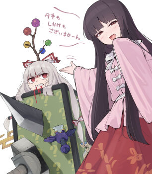 2girls anger_vein angry bamboo_print black_hair blood blood_from_mouth blunt_bangs bow branch brown_eyes buster_sword clenched_teeth commentary_request dragonslayer_(sword) fujiwara_no_mokou grey_hair hair_bow highres houraisan_kaguya jeweled_branch_of_hourai kanpa_(campagne_9) long_hair long_sleeves looking_at_another looking_at_viewer magic_trick master_sword multiple_girls open_mouth pink_shirt red_eyes red_skirt shirt skirt sword teeth touhou translation_request very_long_hair weapon white_background white_bow wide_sleeves