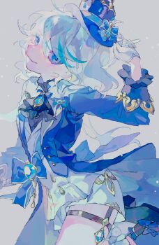 1girl arm_up ascot blue_ascot blue_eyes blue_gemstone blue_hat blue_jacket blue_shirt blue_vest closed_mouth commentary_request frilled_shirt_collar frills furina_(genshin_impact) garter_straps gem genshin_impact gloves grey_background hair_between_eyes half_gloves hat highres jacket layered_ascot long_sleeves open_clothes open_jacket shinjitsu_no_kuchi shirt short_hair shorts simple_background smile solo thigh_strap vest white_hair white_shorts