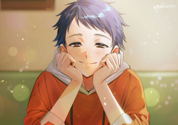 1boy akua blue_hair blurry bokeh closed_mouth commentary_request depth_of_field hands_on_own_cheeks hands_on_own_face hands_up head_rest hood hood_down hoodie ichijou_shin indoors king_of_prism light_particles looking_at_viewer male_focus pretty_rhythm pretty_series red_eyes red_hoodie short_hair smile solo upper_body