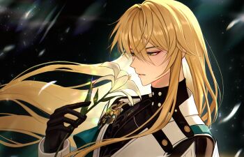 1boy black_background black_gloves blonde_hair commentary flower gloves green_eyes hair_between_eyes highres holding holding_flower honkai:_star_rail honkai_(series) jacket long_hair luocha_(honkai:_star_rail) male_focus parted_lips portrait pponnya solo white_flower white_jacket
