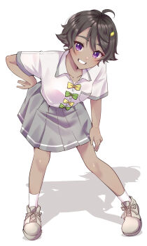 1girl absurdres ahoge blush bow breast_pocket brown_hair buttons collared_shirt dark-skinned_female dark_skin eyelashes food-themed_hair_ornament full_body green_bow grey_shoes grey_skirt hair_ornament hand_on_own_hip highres lemon_hair_ornament make_heroine_ga_oo_sugiru! nigauri pocket purple_eyes shadow shirt shoes short_hair short_sleeves simple_background skirt smile socks solo standing tan teeth very_short_hair white_background white_shirt white_socks yakishio_lemon yellow_bow
