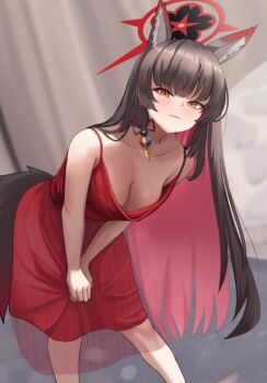 1girl absurdres alternate_costume animal_ear_fluff animal_ears bare_arms bare_shoulders black_hair blue_archive blush breasts cleavage closed_mouth colored_inner_hair commentary dress fox_ears fox_girl fox_tail halo highres large_breasts light_smile long_hair multicolored_hair red_dress red_hair red_halo sidelocks sleeveless sleeveless_dress solo taeman tail two-tone_hair wakamo_(blue_archive) yellow_eyes