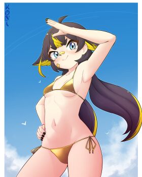 1girl arm_up armpits artist_name bikini black_hair black_nails blonde_hair blue_eyes blue_sky blush boots breasts closed_mouth cowboy_shot day eyelashes female_focus fingernails from_below gold_bikini indie_virtual_youtuber konan_exe long_hair looking_at_viewer looking_down low_twintails multicolored_hair nail_polish outdoors petite side-tie_bikini_bottom sky small_breasts smile solo swimsuit thigh_boots toko_(vtuber) twintails two-tone_hair variant_set virtual_youtuber