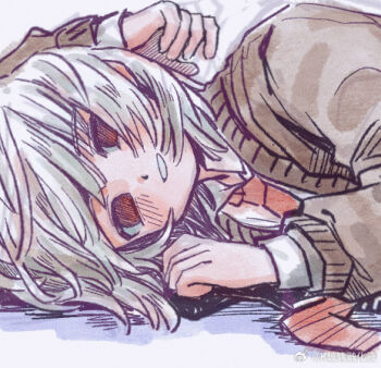 1boy blush brown_cardigan cardigan collared_shirt commentary_request dress_shirt grin looking_at_viewer lowres lying male_focus on_side red_eyes saihate_eki shirt smile solo tatsunami_shion upper_body white_hair white_shirt yingtao_zi_liaoli