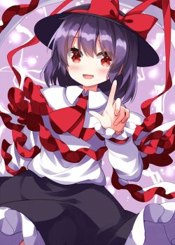 1girl :d ascot black_hat black_skirt blush bow collared_shirt commentary_request cowboy_shot frilled_skirt frills hand_up hat hat_bow highres long_sleeves looking_at_viewer nagae_iku open_mouth purple_background purple_hair red_ascot red_bow red_eyes ruu_(tksymkw) shirt short_hair skirt smile solo touhou white_shirt