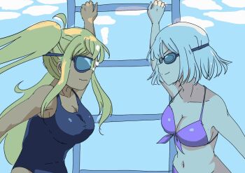 2girls air_bubble animated animated_gif asphyxiation bikini blonde_hair blue_eyes breasts bubble competition_school_swimsuit competition_swimsuit dark-skinned_female dark_skin drowning dumbbell_nan_kilo_moteru? gina_boyd goggles goggles_on_eyes green_eyes holding_breath large_breasts medium_breasts multiple_girls one-piece_swimsuit partially_submerged pool pool_ladder sakura_hibiki school_swimsuit short_hair submerged swimsuit twintails underwater white_hair