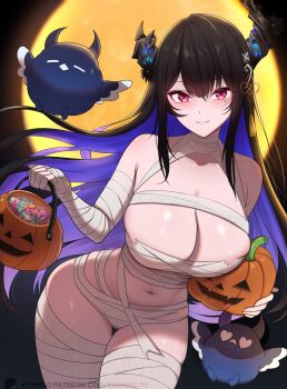 1girl black_hair blue_hair breasts candy cleavage colored_inner_hair demon_horns food grin hair_ornament halloween_bucket highres hololive hololive_english horns jack-o&#039;-lantern jailbird_(nerissa_ravencroft) kushiro_jin large_breasts long_hair mole mole_under_eye multicolored_hair mummy_costume nerissa_ravencroft pumpkin purple_eyes smile tassel tassel_hair_ornament two-tone_hair very_long_hair virtual_youtuber