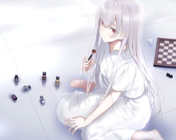 1girl barefoot blush chess_piece chessboard closed_mouth commentary_request dice expressionless eyes_visible_through_hair grey_hair hair_between_eyes hakuchuumu_no_aojashin holding holding_brush holding_makeup_brush indoors knight_(chess) long_hair looking_at_viewer makeup_brush official_art red_eyes second-party_source shimofuri short_sleeves sitting solo wariza yonagi_(hakuchuumu_no_aojashin)
