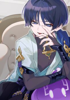 1boy absurdres armor belt black_belt black_bodysuit black_bow black_hair black_shorts blue_cape blue_eyes blue_kimono blue_sleeves blunt_ends bodysuit bow bridal_gauntlets cape colored_tips commentary couch eyeliner eyeshadow fingernails furisode genshin_impact gold_ring grey_bridal_gauntlets hakama hakama_shorts hand_on_own_face hashtag-only_commentary highres japanese_armor japanese_clothes juban kimono kote kurokote layered_sleeves leaning_to_the_side lower_teeth_only makeup male_focus middle_ring multicolored_hair on_couch open_clothes open_hand open_kimono open_mouth pleated_shorts purple_hair purple_rope purple_sash red_eyeliner red_eyeshadow rope sash scaramouche_(genshin_impact) short_sleeves shorts shoulder_peek sitting slime_(genshin_impact) smirk solo stuffed_toy symbol-only_commentary teeth tongue tsurime wamin wanderer_(genshin_impact) white_kimono white_sleeves wispy_bangs