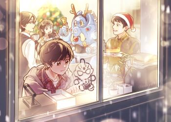 1girl 1other 3boys antlers ban_hiroshi bell black_vest brown_eyes brown_hair christmas christmas_ornaments christmas_tree coffee collared_shirt condensation cup fake_horns food from_outside glasses green_shirt grey_jacket handbell hat hize_yuuma holding holding_bell holding_cup horns ishidou_shuu jacket long_hair m78_fuwafuwa microphone multiple_boys natsume_rin_(ultraman_arc) noky03 one_eye_closed paper_stack plaid_clothes plaid_shirt plant potted_plant pudding reindeer_antlers santa_hat shirt snowing twitter_username two-tone_shirt ultra_series ultraman_arc ultraman_arc_(series) undershirt vest white_shirt window window_fog wing_collar youpi_(ultraman_arc)
