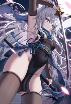 animal_ears arm_up armpits azur_lane blue_eyes blue_sash blue_scarf breasts chokutou covered_navel crossed_bangs dress elbow_gloves expressionless fishnets fox_ears fox_girl fox_tail gloves highleg highleg_dress highres holding holding_sheath holding_sword holding_weapon katana kawakaze_(azur_lane) kawakaze_(guardian_fox_forever_loyal)_(azur_lane) long_hair looking_at_viewer ninja official_alternate_costume pelvic_curtain sash scarf sheath sideboob sword tail thighhighs tingin_ee weapon white_hair