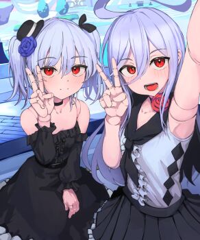 2girls ahoge bare_shoulders black_choker black_dress black_hat black_skirt black_sleeves blue_flower choker commentary_request detached_sleeves doll_joints dress flower grey_hair grey_shirt greyscale hat high-waist_skirt highres joints long_hair long_sleeves looking_at_viewer mini_hat mini_top_hat monochrome multiple_girls off-shoulder_dress off_shoulder open_mouth orchis red_eyes red_flower selfie shadowverse shadowverse:_worlds_beyond shirt skirt sleeveless sleeveless_shirt smile spicespice06 top_hat twintails v zwei_(shingeki_no_bahamut)